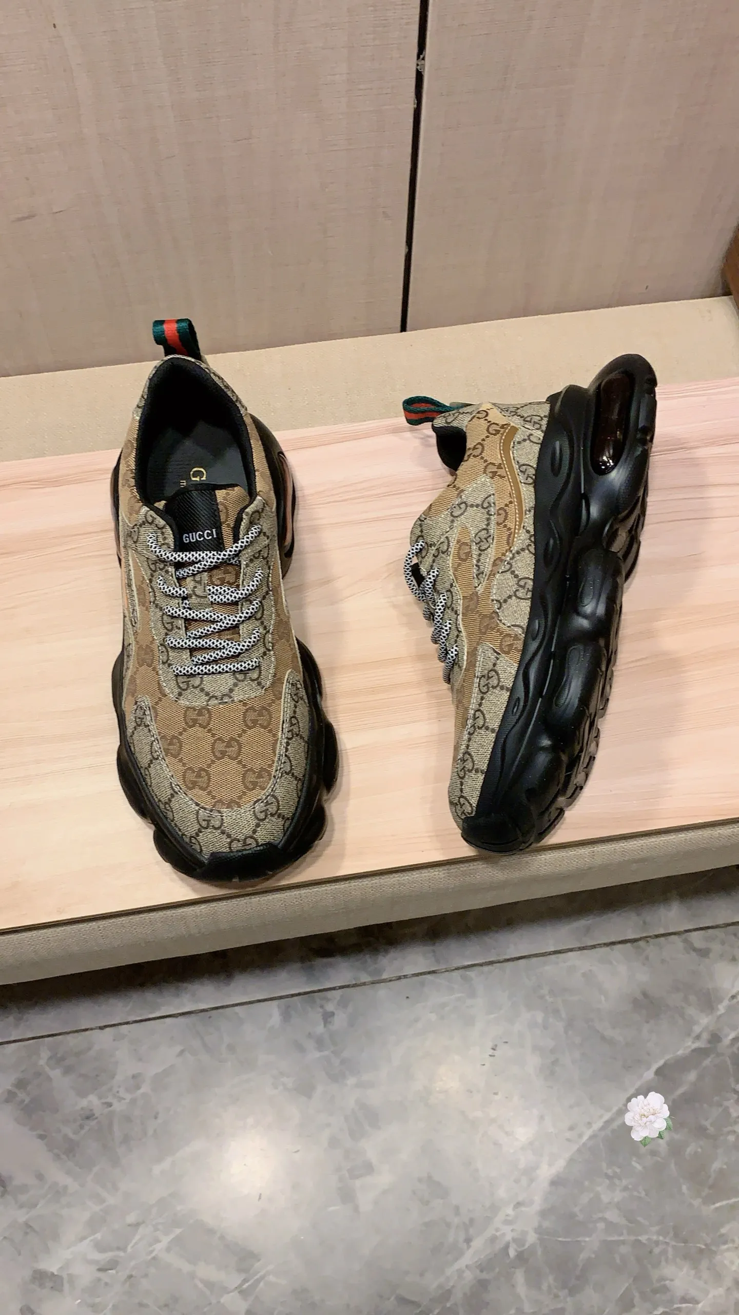 Men's men's shoes💰460💰💰🎩🎩[Lightning][Lightning] "Gucci*" latest • popular casual shoes, top brand [seduce] luxury ~ purchasing agency, top ~ quality. [Strong] The upper is made of imported breathable cowhide with material ➕ breathable sheepskin feet (•) and fine workmanship. The original stylish and stylish soft rubber wear-resistant and non-slip outsole is light and comfortable on the feet. The real thing looks better when photographed. 012: code: 38-44, 4️⃣ colors selected
